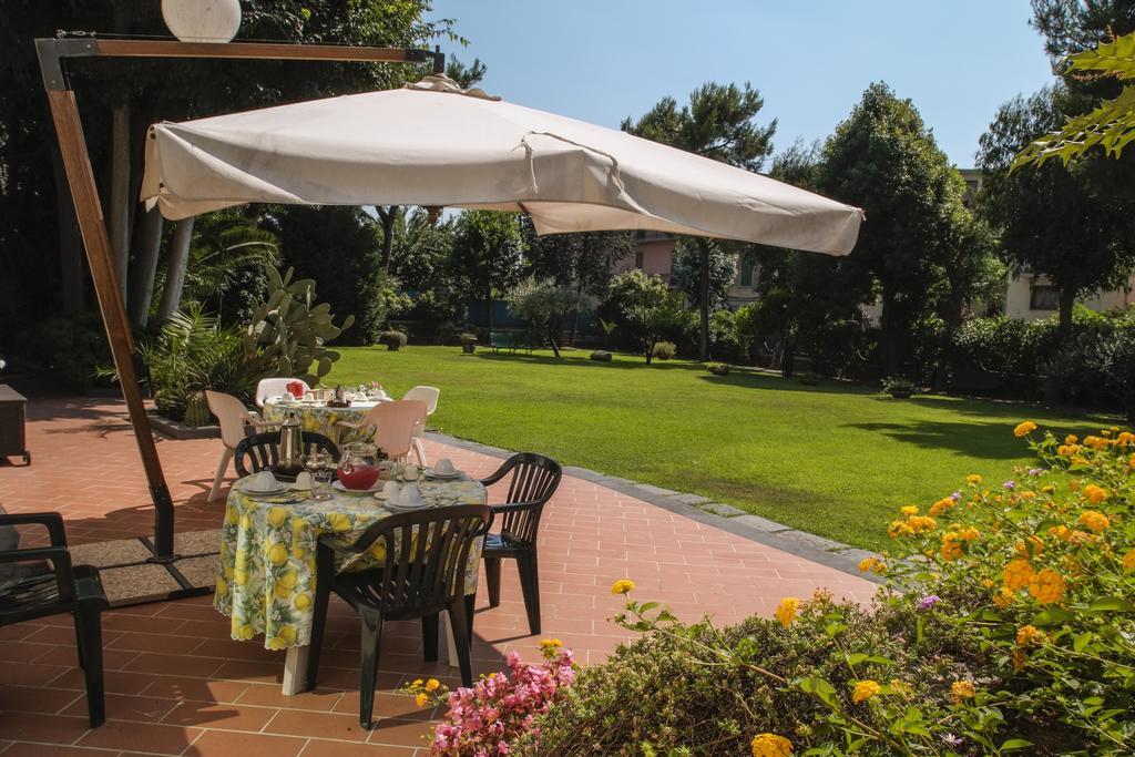B&B Villa Ocsia San Giorgio a Cremano Buitenkant foto