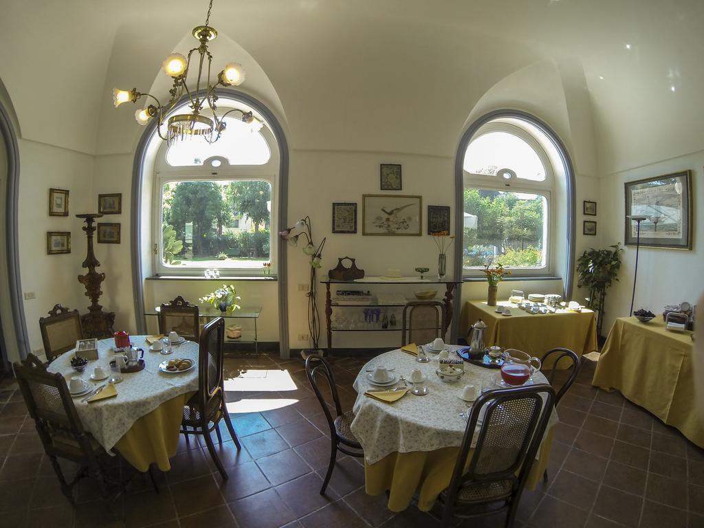 B&B Villa Ocsia San Giorgio a Cremano Buitenkant foto