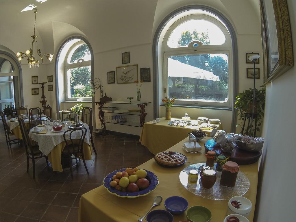 B&B Villa Ocsia San Giorgio a Cremano Buitenkant foto