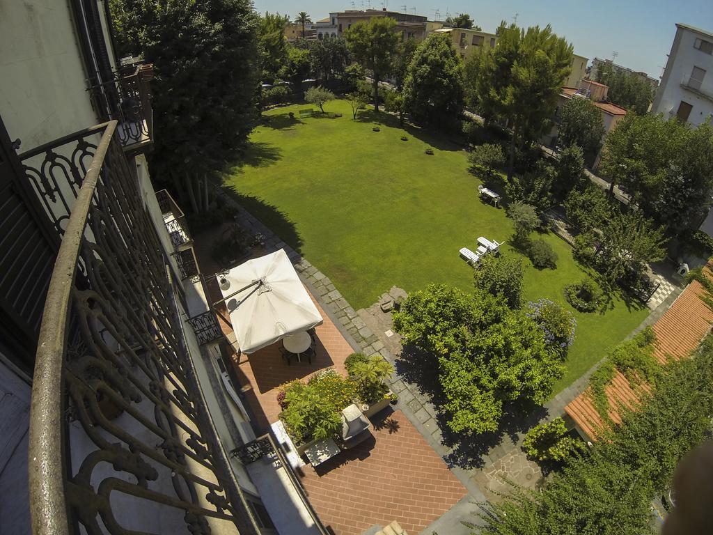B&B Villa Ocsia San Giorgio a Cremano Buitenkant foto