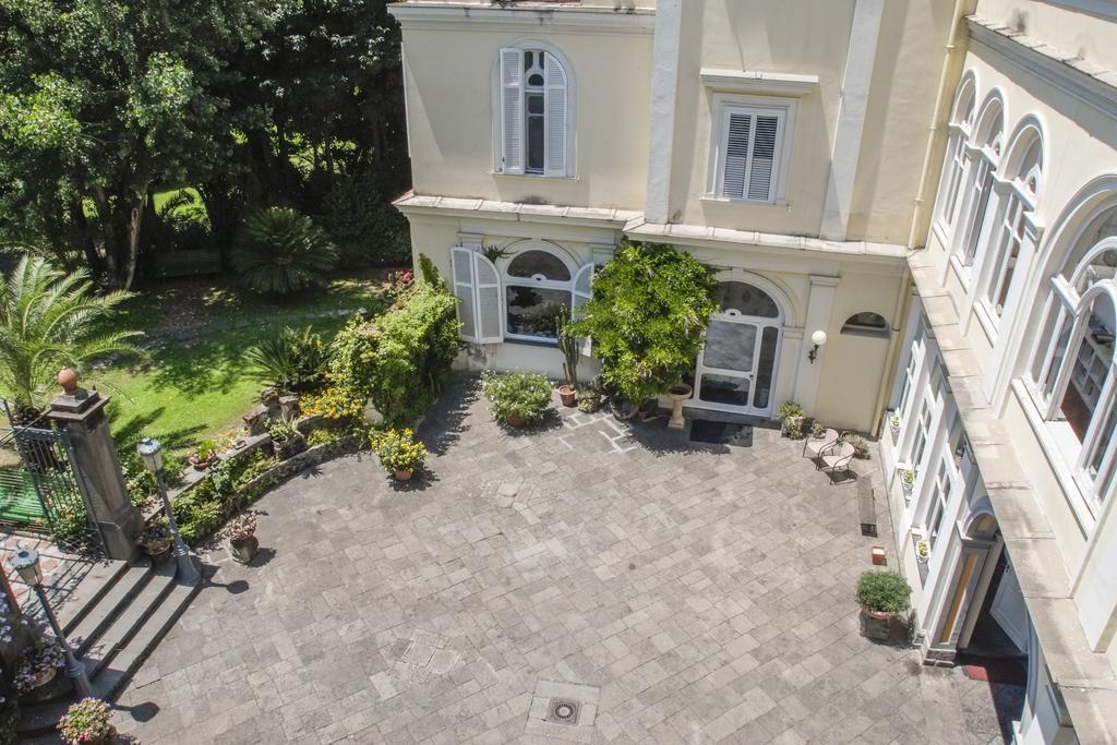 B&B Villa Ocsia San Giorgio a Cremano Buitenkant foto